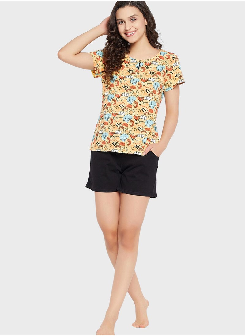 Clovia - Printed Top & Pyjama Shorts Set - Image 1