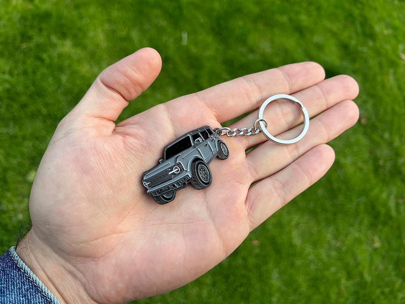 FOUR WHEEL BEAST Bronco Keychain - Carbonized Gray - Image 2