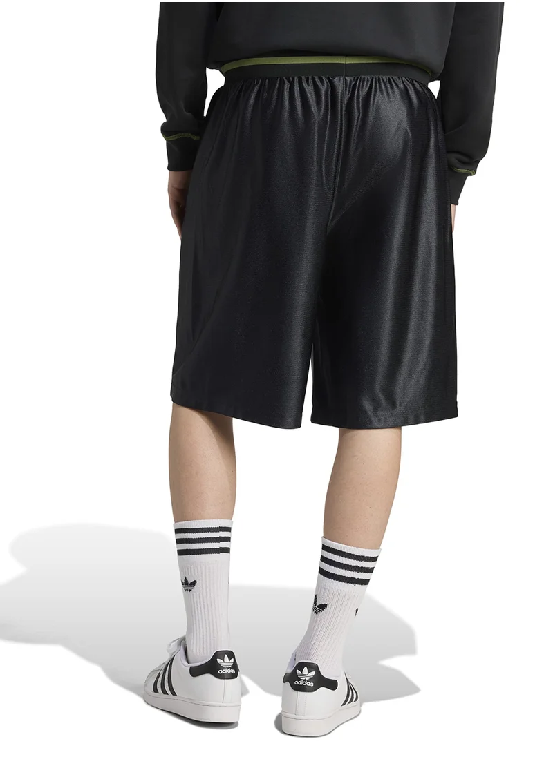 اديداس اوريجينالز Number Graphic Shorts