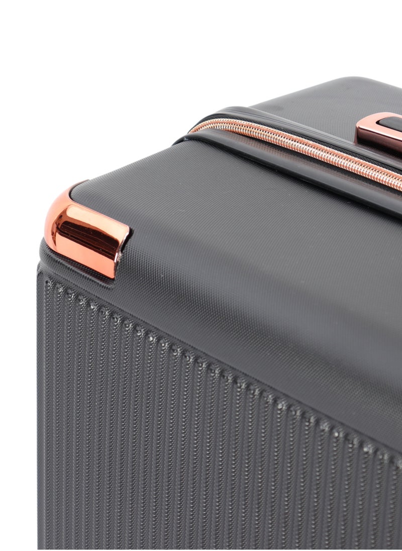 Viper Travel Bag in Stylish Black with Brass Accents - Stylish and Functional Design, Strong and Lightweight Material, Perfect Storage Capacity.