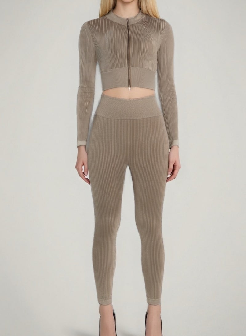 Modest Women's Full-Length Zip-Up Yoga Set – Long Sleeve & Pants, Stretchy and Slim-Fit Sportswear, Perfect for Yoga, Gym, and Outdoor Workouts  - Image 1