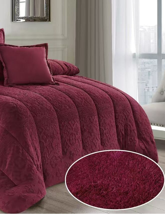 مون مفرش سرير شتوي نفرين بتصميم هندسي ومحفور مصنوع من المخمل والفرو الناعم مكون من 6 قطع ( 1 مفرش +1 شرشف مطاط للمرتبة + 2 كيس مخدة +2 كيس للوسادة المربعة ) مقاس المفرش 230X250 سم - Image 3