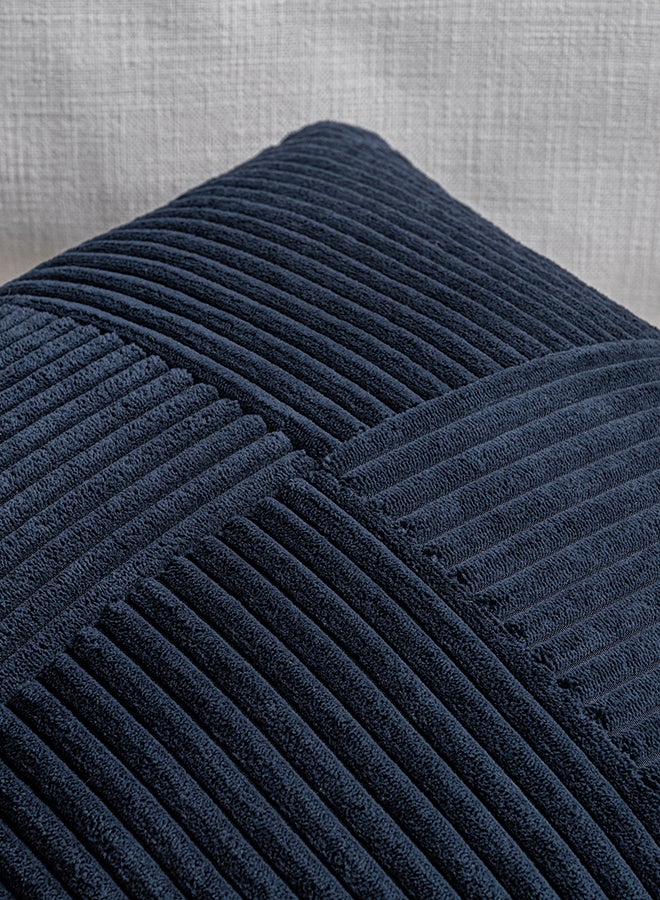 Fancy Homi أغطية وسائد مزخرفة فاخرة هومي 2 عبوة باللون الأزرق الداكن 18x18 بوصة لغرفة المعيشة والأريكة والسرير، ديكور منزلي ريفي بوهيمي، غلاف وسادة مربع ناعم من قماش الكوردuroy بتصميم رقعة قماشية 45x45 سم - Image 3