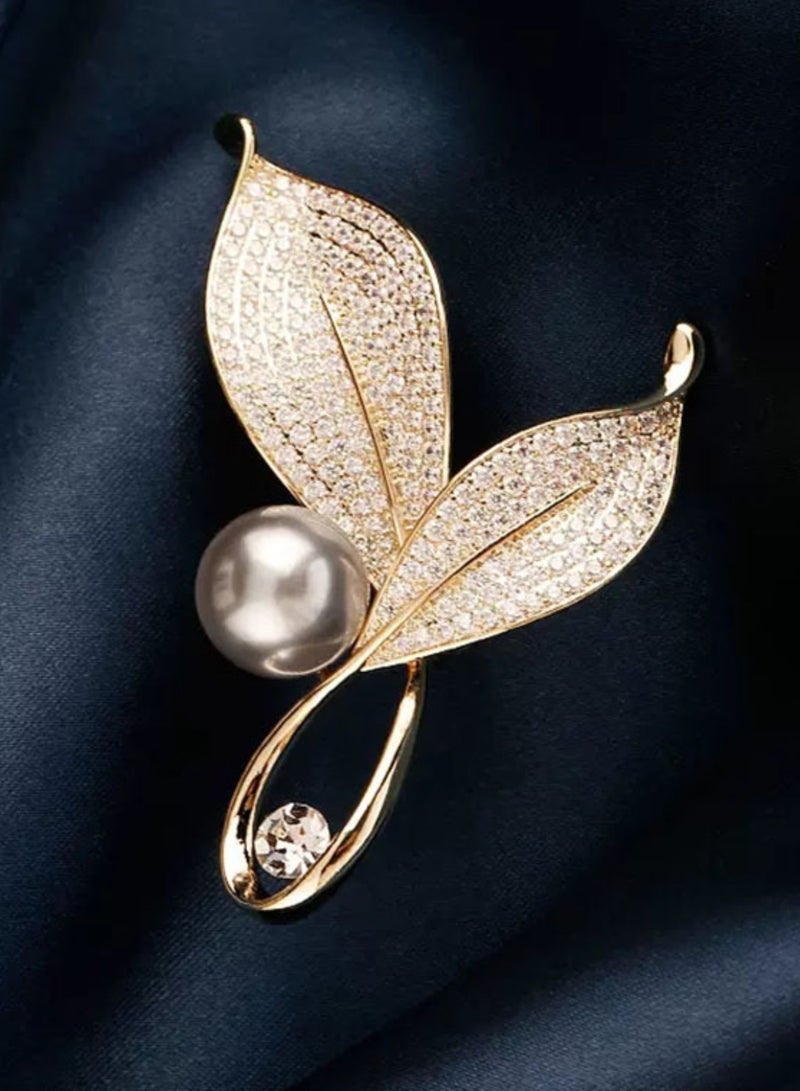 Dainty Gold Crystal Flower Brooch Pin Shiny Zircon Pearls Floral Femininity Brooch Trendy Prom Costume Jewelry Accessories Gift for Women - Image 1
