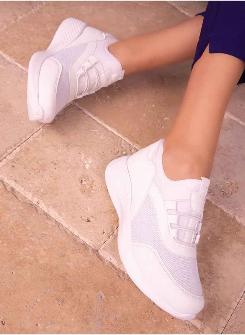 Soho Sports shoes - white color - practical and comfortable for the feet - flat heel  - Image 3