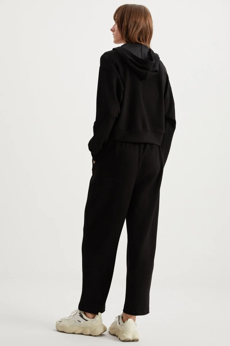 GRIMELANGE Jill Women's Relaxed Fit Comfortable Pattern Hooded Zippered Knitted Crop Black Sweatshirt