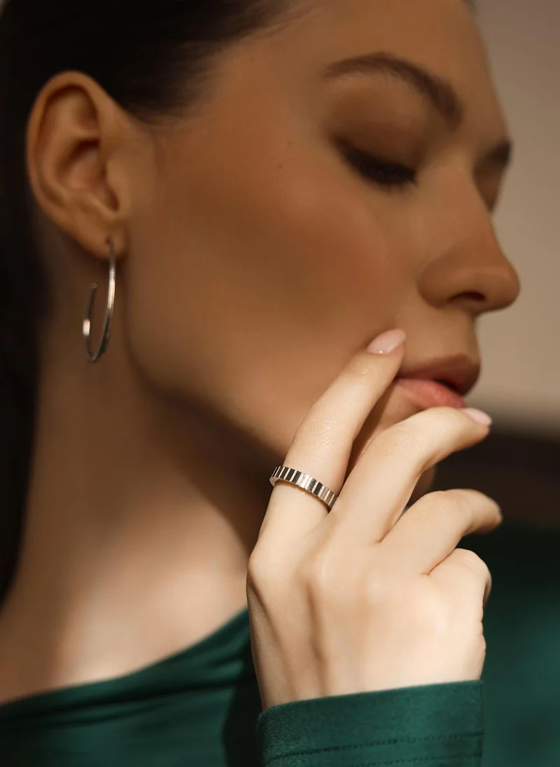 Ribbed texture ring