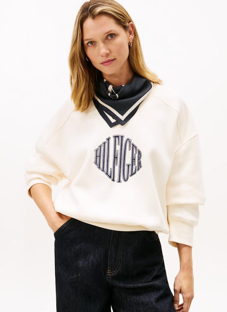 تومي هيلفيغر بلوزة قطنية برقبة على شكل حرف  برسومات - Image 1