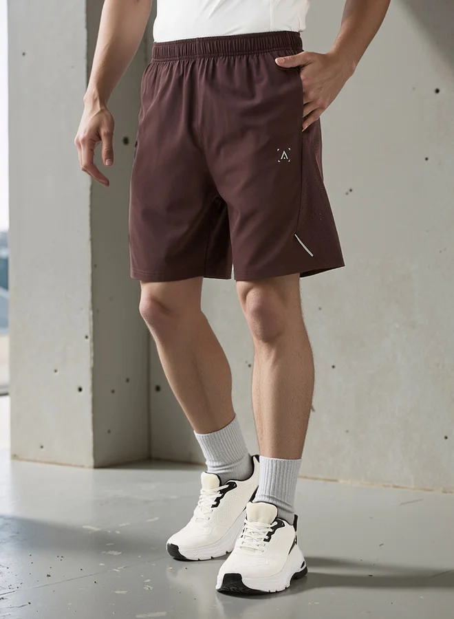 ادوت من سبلاش شورت بقصة عادية وخصر مطاطي