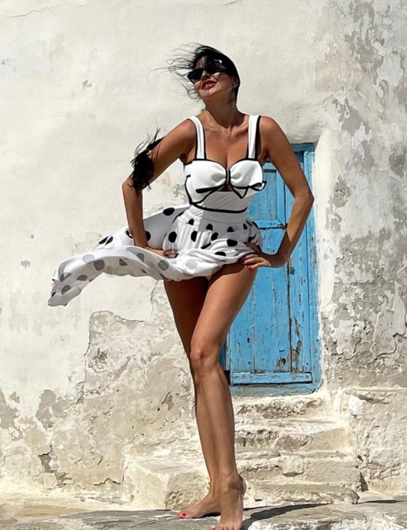FLAXMAKER Black and White Swimsuit Bow-tie Decor Women's Polka dot Print Skirt One Piece Bathing Suit with Skirt(White,S) - Image 3