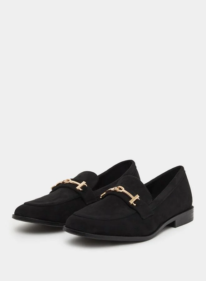 Styli Styli Buckle Accent Round Toe Shoes