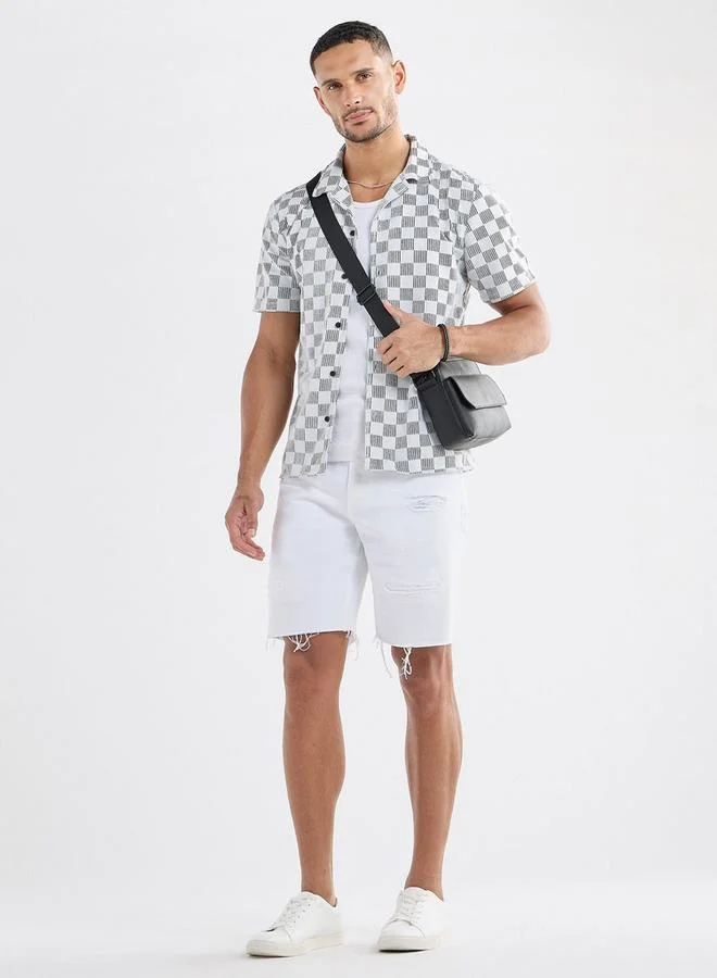 سبلاش فيڤ قميص بارز الملمس بقياس عادي وياقة كامب وأكمام قصيرة