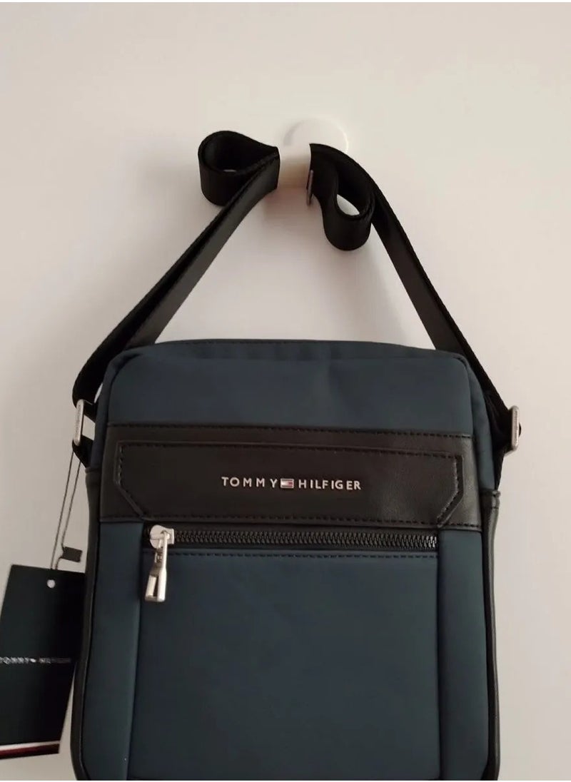 Tommy Hilfiger Plus Tommy Hilfiger Men TH Casual Mini Reporter Shoulder Bag  - Image 2