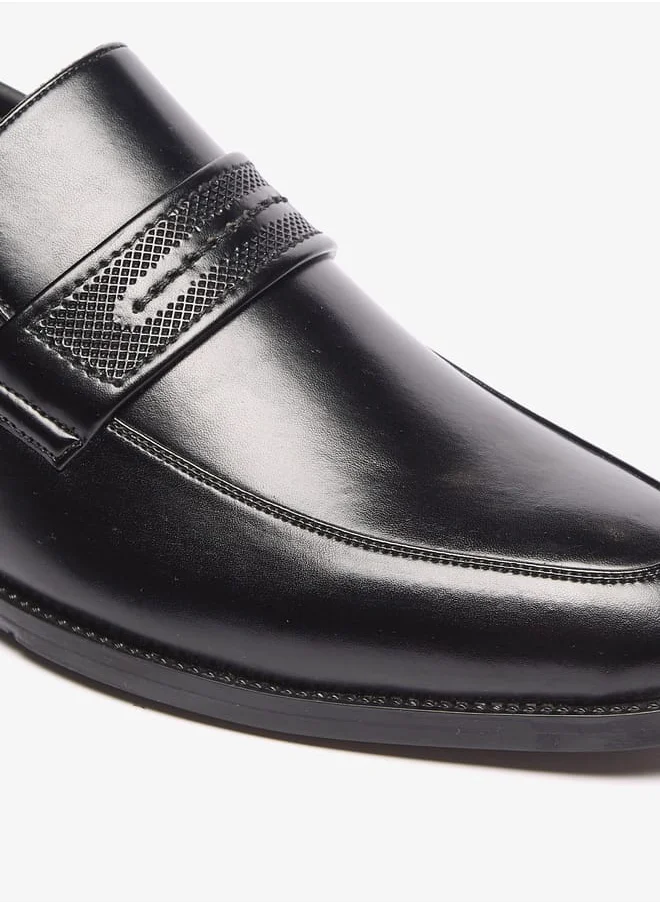 ال بي ال من شو اكسبرس Men Solid Slip-On Loafers
