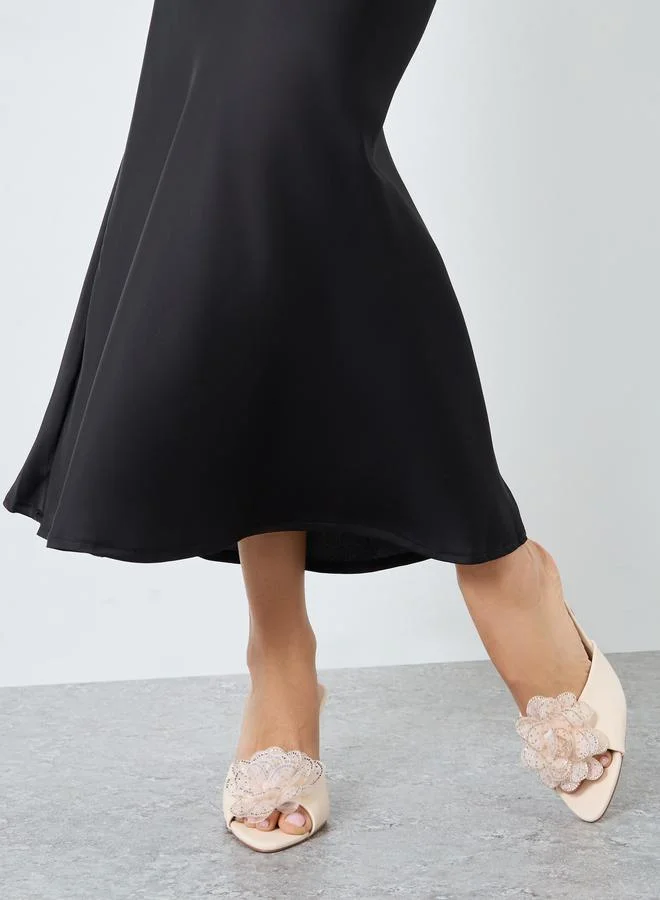 Styli Styli Floral Corsage Slip On Kitten Heel Sandals