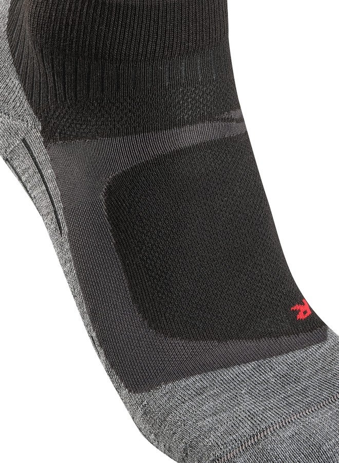 فلايك جوارب جري قصيرة للنساء من فالك، طراز RU4 Endurance Cool، مقاس ربعي، متوسطة النعومة، سريعة الجفاف، تسمح بمرور الهواء، مصنوعة من النايلون، لون أسود (أسود مختلط 3010)، مقاس 8-9، زوج واحد - Image 4