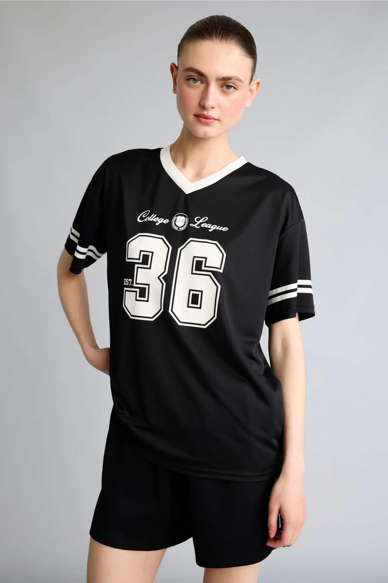 Defacto  Oversize V-Neck Sports Mesh Jersey T-Shirt for Women | Best Price UAE