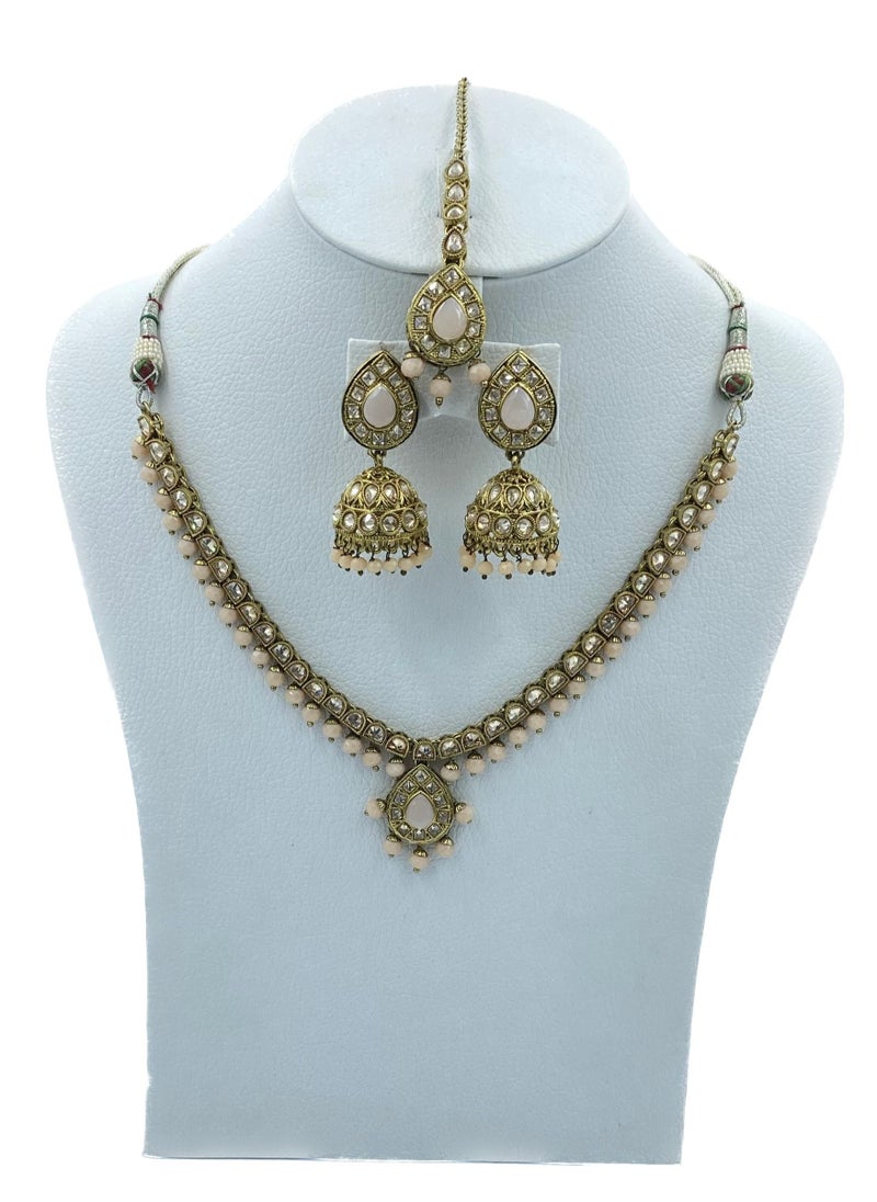 جوهونا قلادة مجوهرات كوندان الهندية التقليدية من GOHONA Royal Bling Bollywood مع مجموعة أقراط و 1 Tikka باللون الوردي  - Image 1
