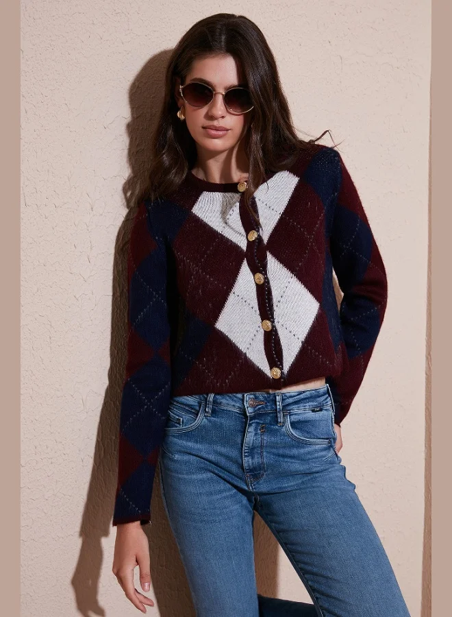 Lela Lela Regular Fit Crew Neck Diamond Patterned Buttoned Crop Cardigan Women's CARDIGAN 4615570