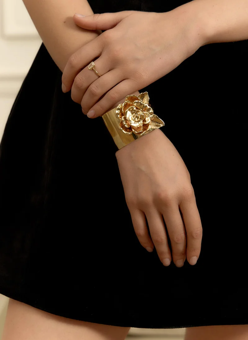 Lichi  Round golden bracelet with a rose for Women | Best Price UAE