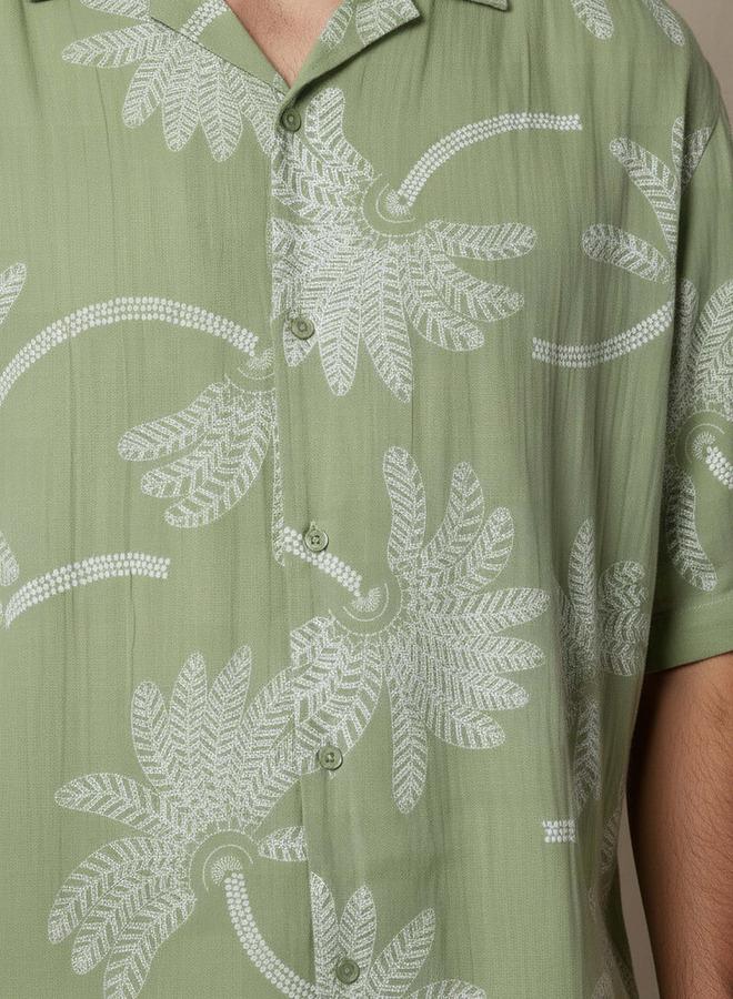 Splash FAV Men Camp Collar Palm Tree Print Short Sleeves Resort Shirt - Image 4