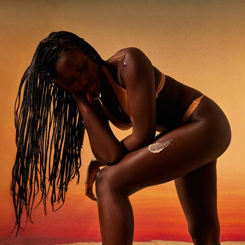 Ouai سكراب فروة الرأس والجسم من OUAI، سانت بارث - سكراب الجسم المقشر مع مزيج من السكر وزيت جوز الهند لبشرة ناعمة ومرطبة - سكراب فروة الرأس اللطيف لإزالة تراكم المنتجات (8.8 أونصة) - Image 5