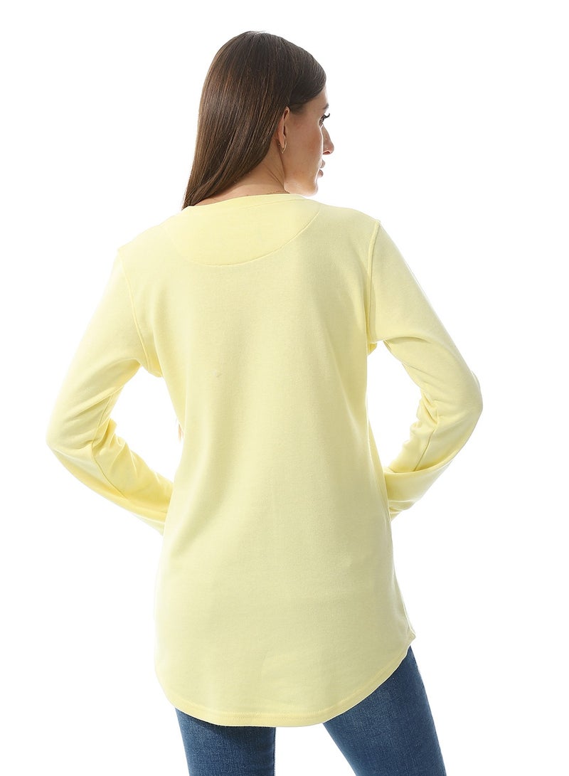 سيزار تيشرت حريمي تطريز بأكمام طويلة ورقبة دائرية - Image 4