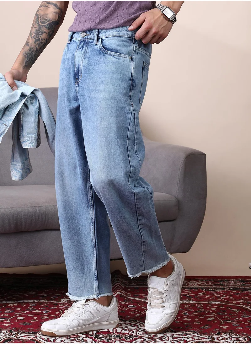 Campus Sutra Campus Sutra Men's Light Blue Unhemmed Light-Wash Denim Jeans For Casual Wear | Mid-Rise | Straight Fit | Button Closure | Denim Jeans Crafted With Comfort Fit For Everyday Wear