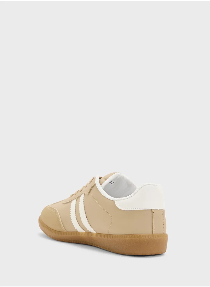 أندرينا Ladies Stripe Sneaker