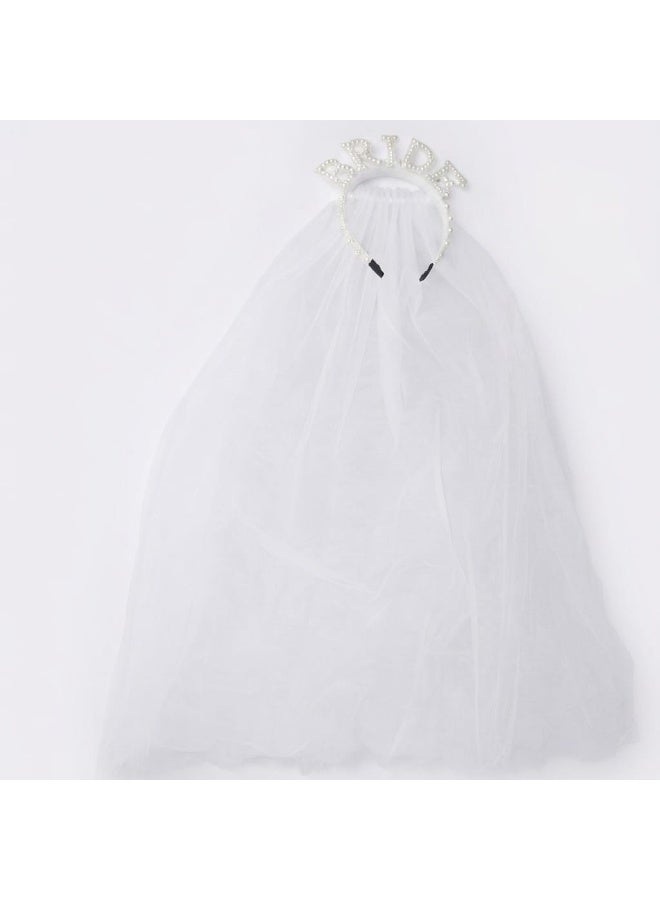 A pearl-adorned bridal headband paired with a classic white veil an elegant hair accessory for weddings and special occasions - Image 2