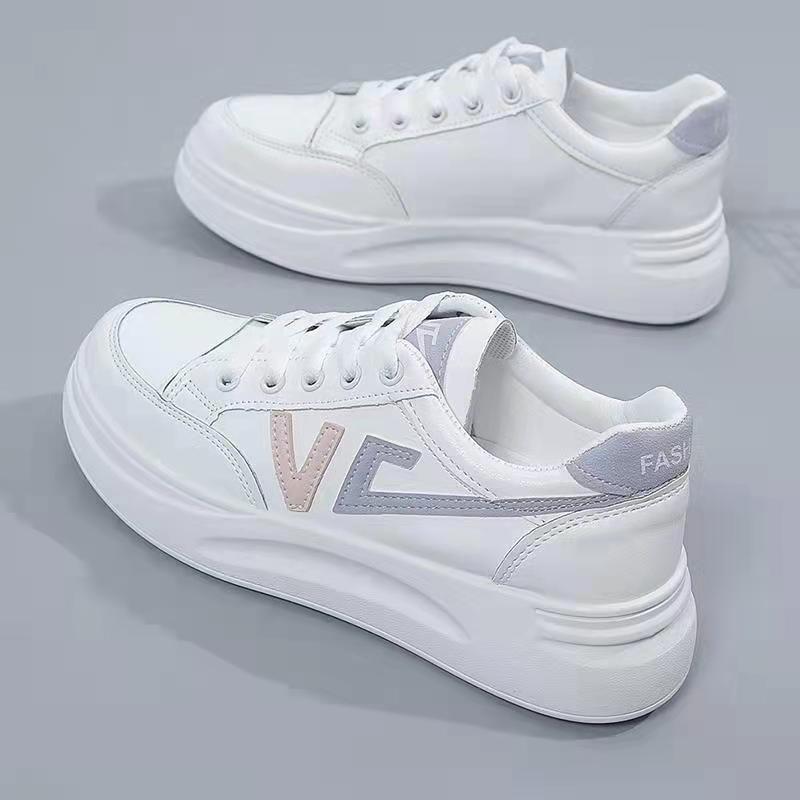 Unisex Casual Sneaker Shoes - Image 1