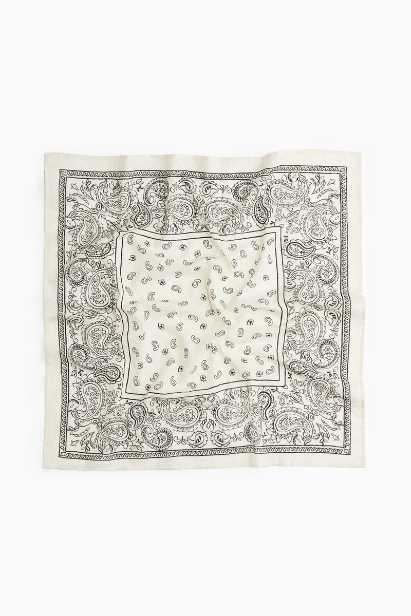 اتش اند ام وشاح بتفاصيل ثقوب