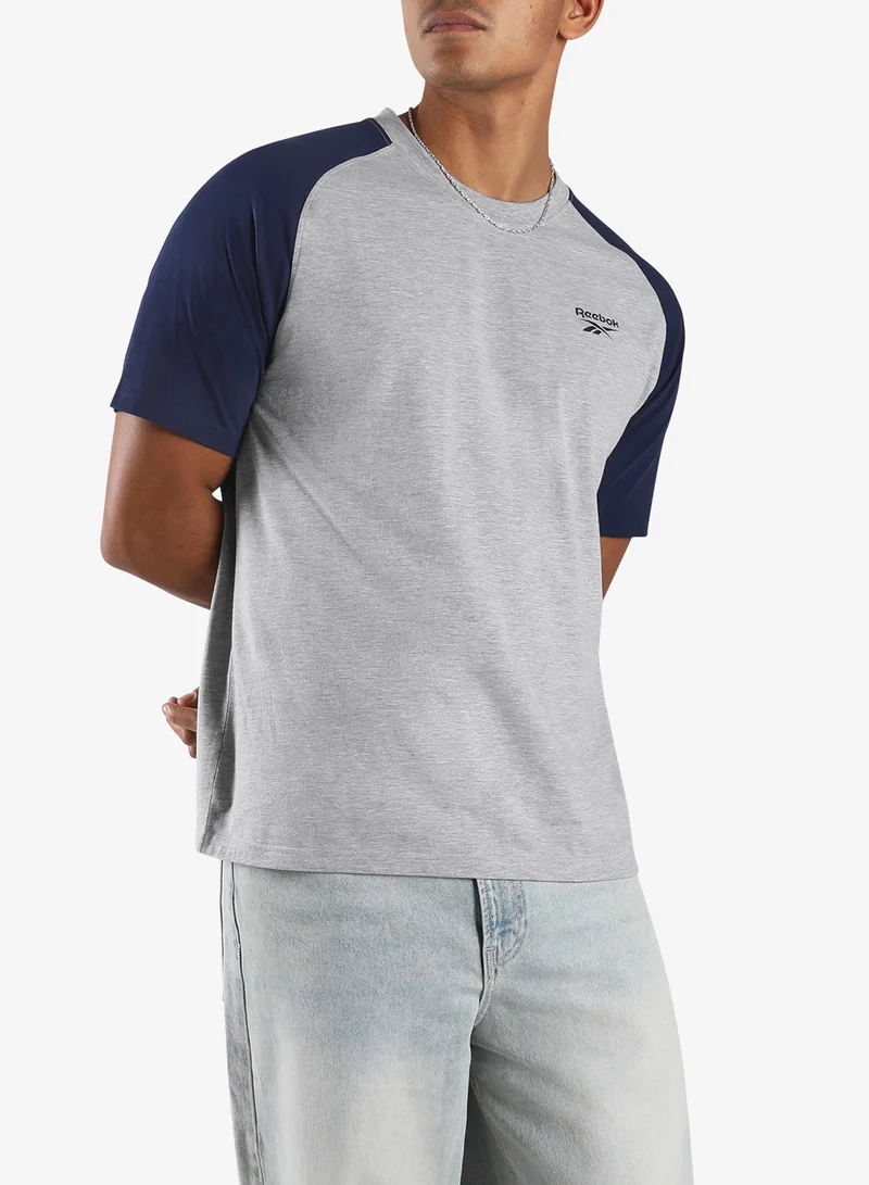 ريبوك تي شيرت راجلان