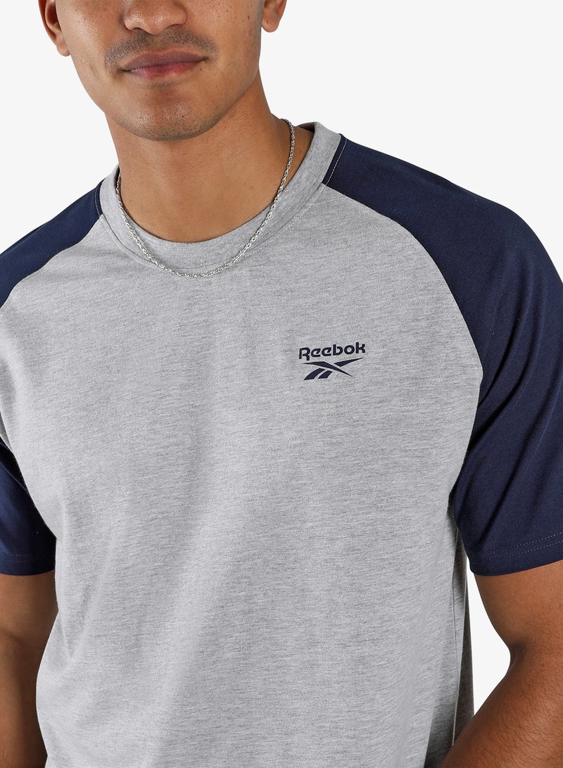 ريبوك تيشيرت آي دي بأكمام راجلان - Image 3