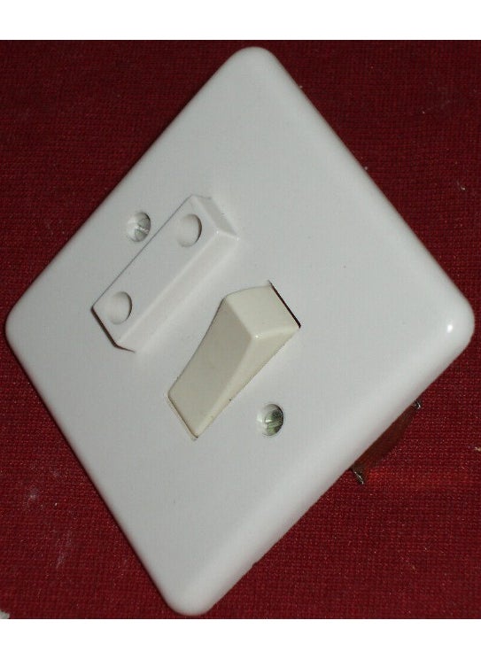 Günsan Elektrik Groundless Switch Socket  - Image 3