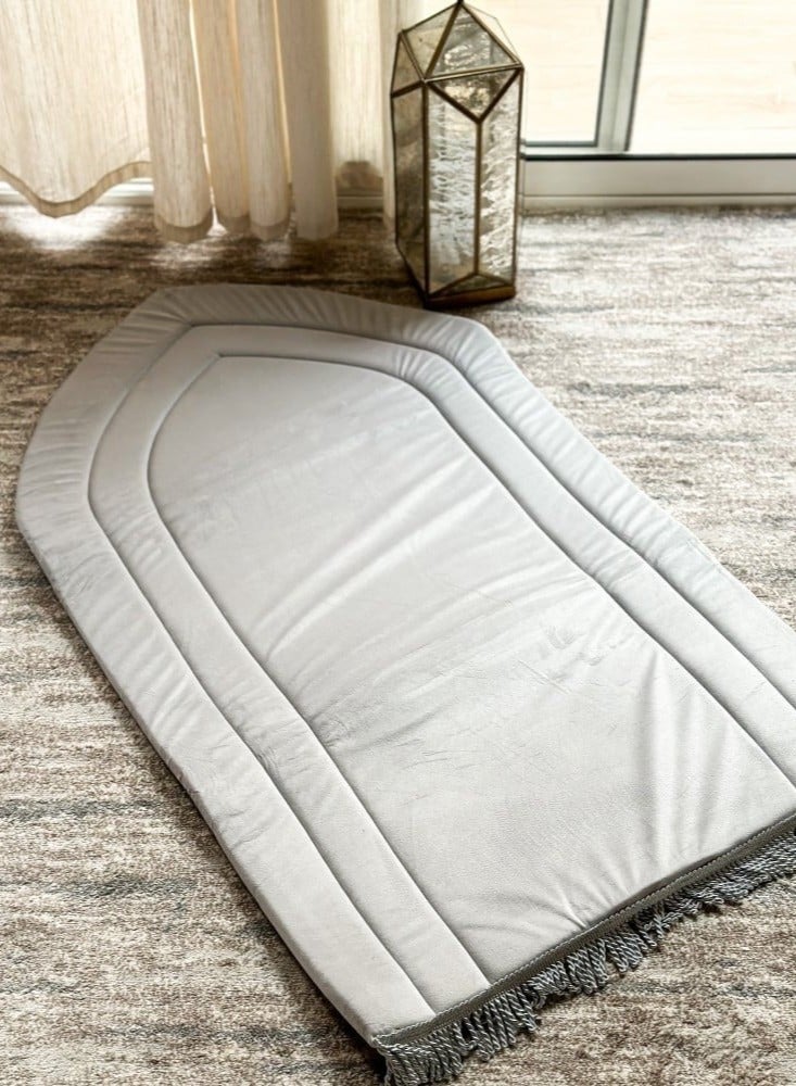 Comfortable foam prayer mat. The foam is made of high-quality material - beige