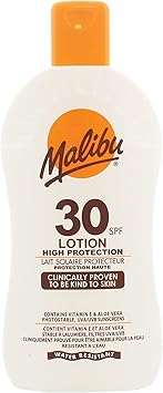 Malibu لوسيون واقي من الشمس مالibu عالي الحماية مقاوم للماء مع فيتامينات SPF 30 400 مل - Image 1