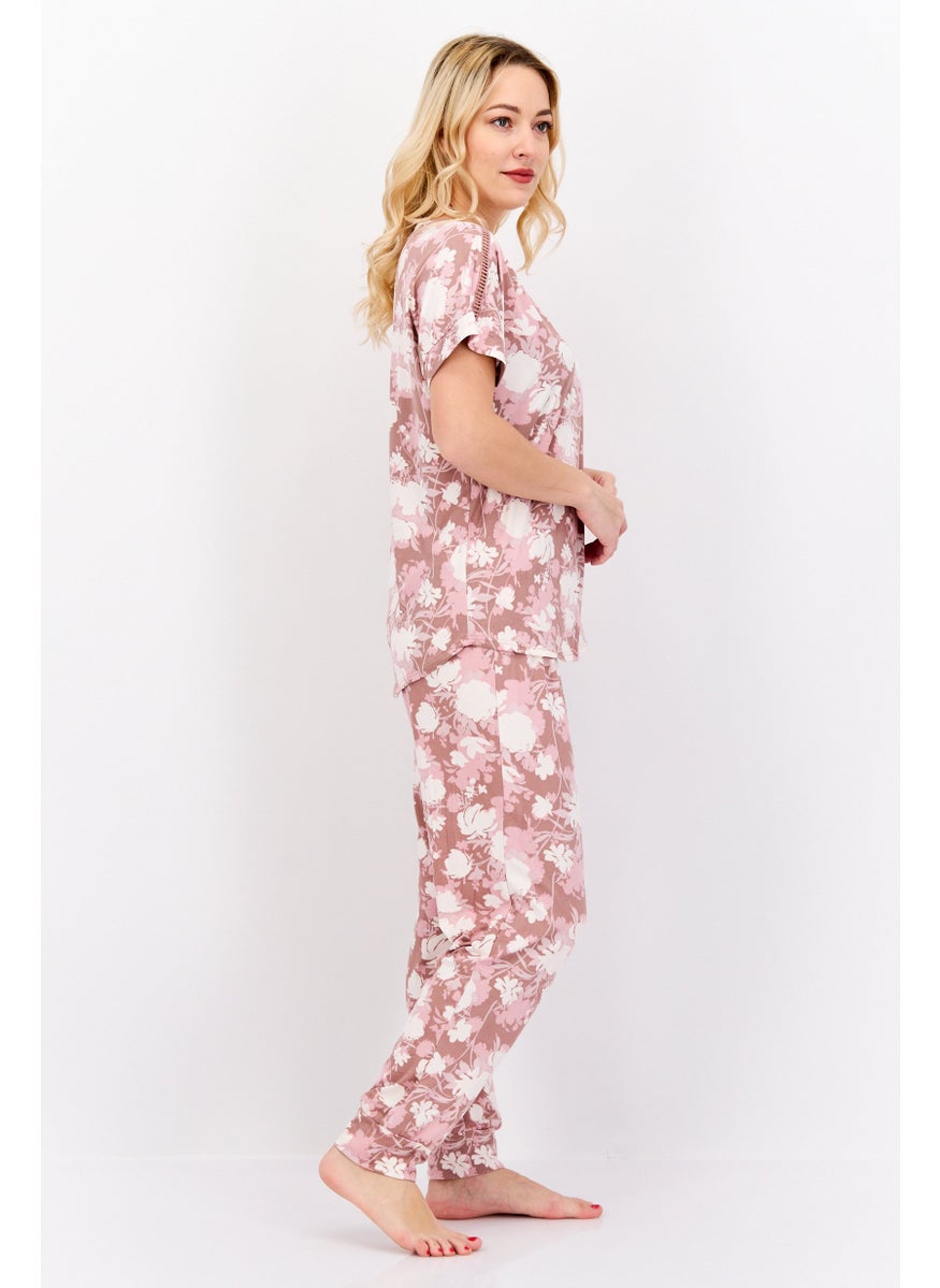 Women Floral Printed Short Sleeves Top And Pants Pajamas Set, Pink - pzsku/Z8BF3935DA1EF721CDFF4Z/45/_/1737641990/0f253809-29a8-4f4f-87a8-2831192ccd2b