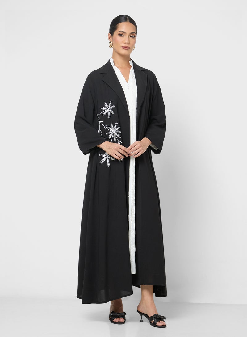 Khizana Emrbroidered Abaya - Image 4