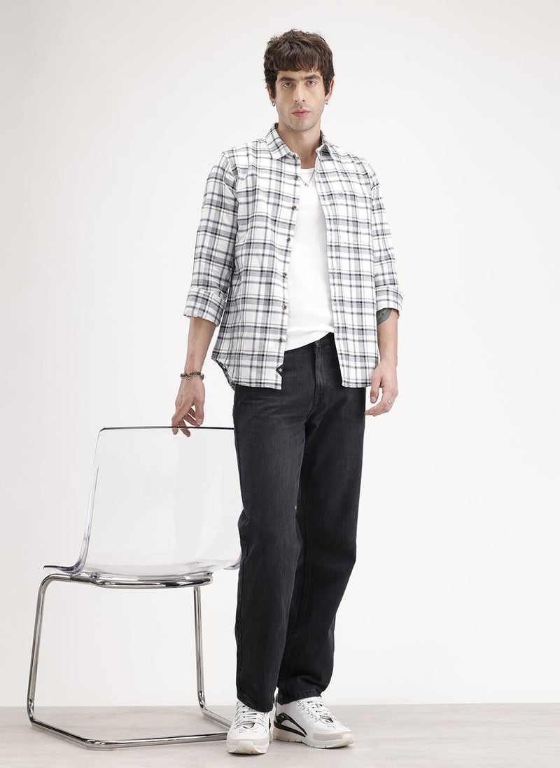 Wrogn Anti Fit Light Faded Denim Jeans | Black - Image 2