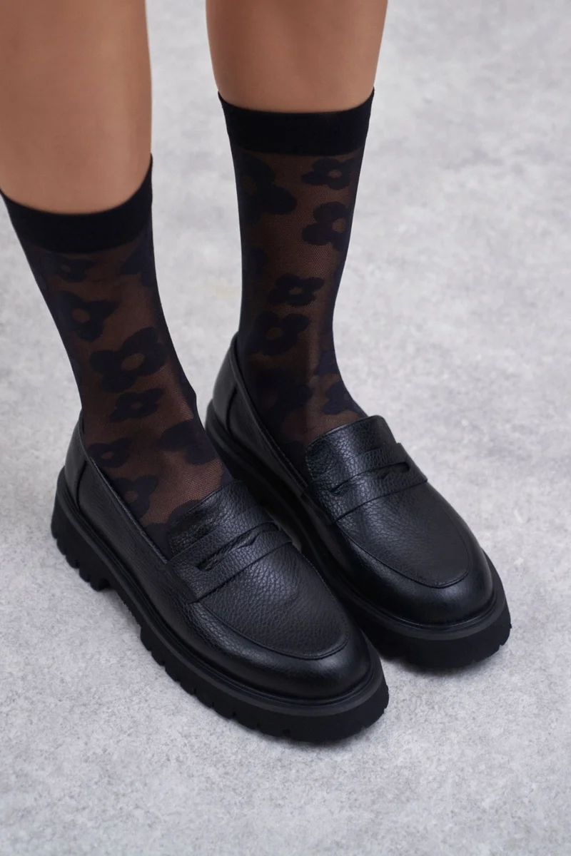 Nişantaşı Shoes Queena Black Genuine Leather Thick Sole Detail Women's Shoes
