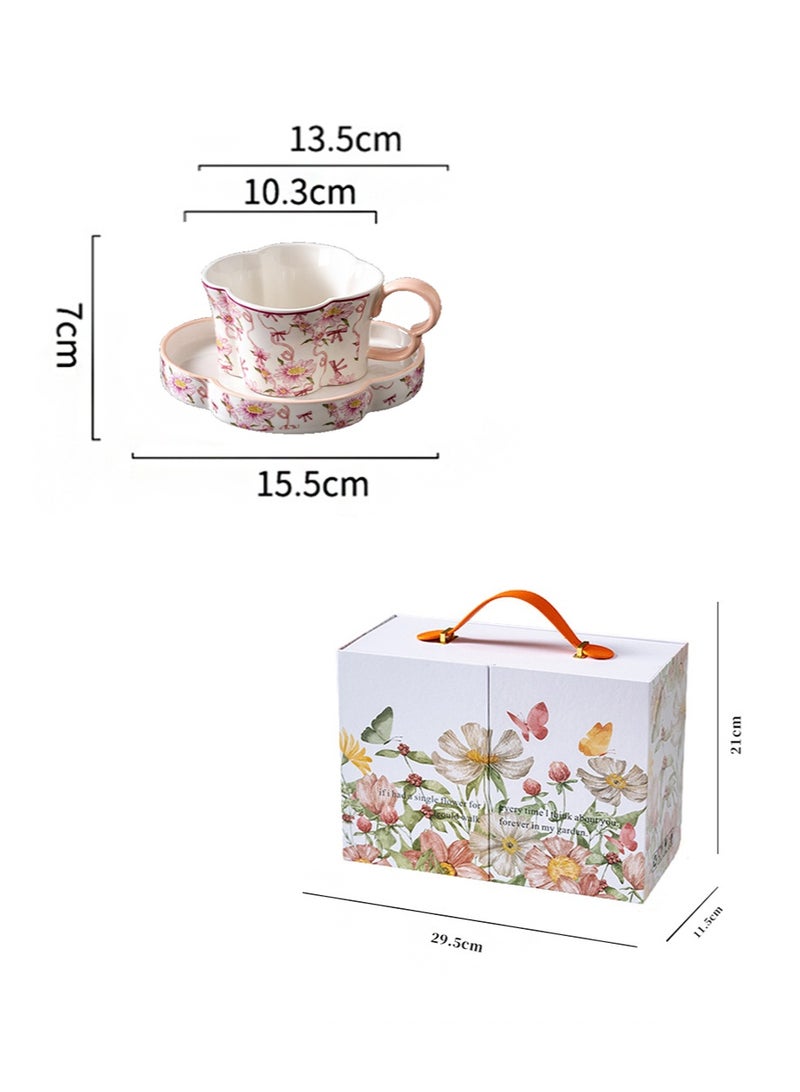 ايكانبو طقم هدايا من قطعتين من الأكواب والصحون مع ملعقة، كوب شاي/قهوة كبير سعة 300 مل مع صحن، صندوق هدايا فاخر للإهداء، طقم أكواب وصحن من البورسلين بنقشة زهور ريترو، كوب شاي لاتيه، آمن للاستخدام في الميكروويف وغسالة الأطباق (زهرة البرقوق الوردية) - Image 2