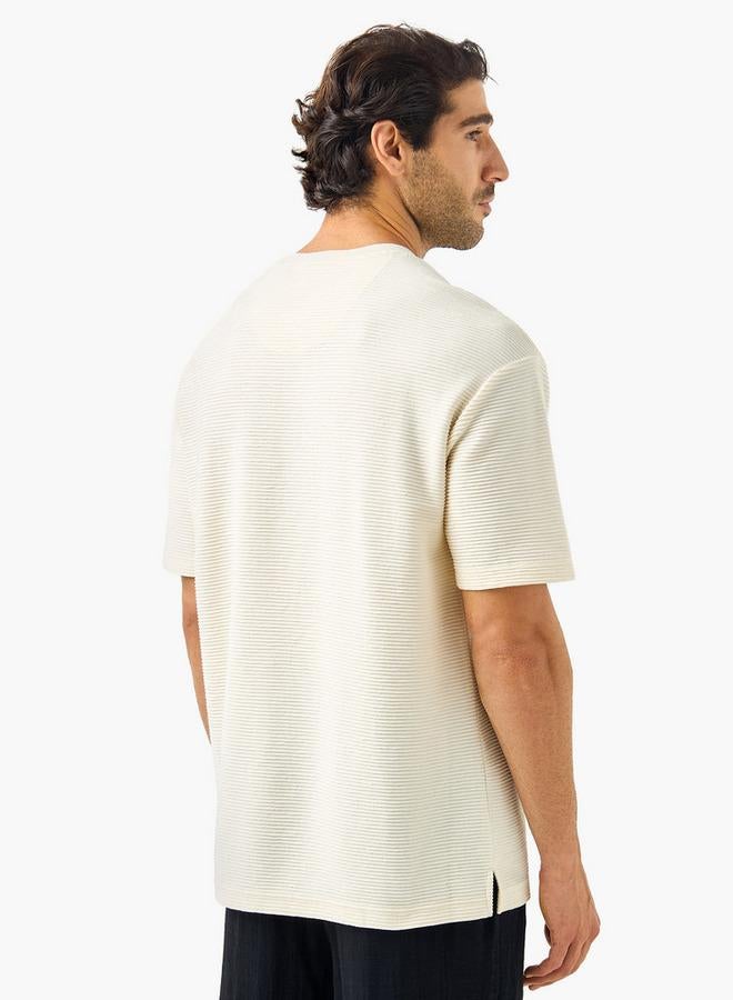 ايكونيك تيشيرت برقبة دائرية للرجال - Image 3