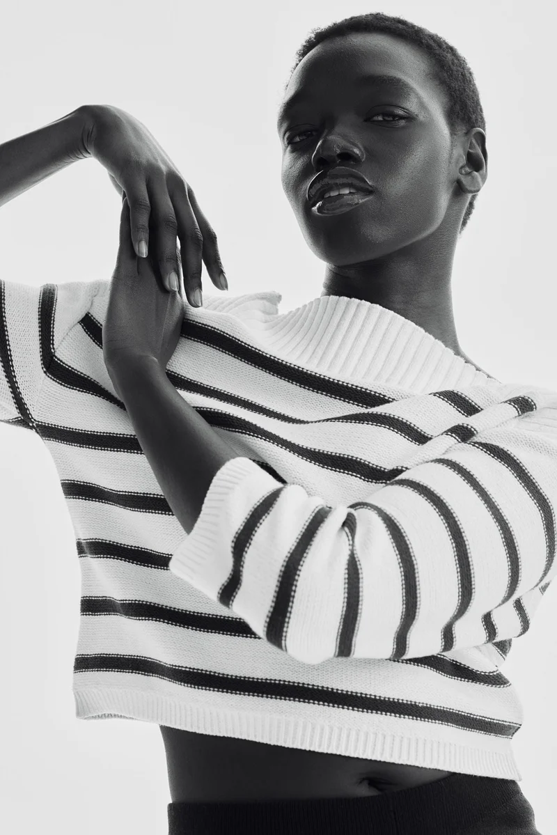 اتش اند ام بلوزة بقبة واسعة محبوكة