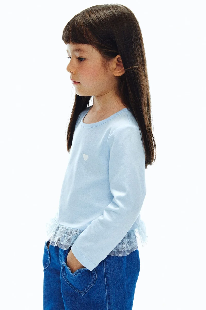 اتش اند ام بلوزة قطنية مزينة بكشكشة من التول