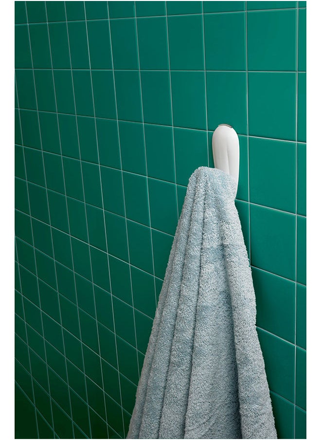 Command - Command 17600B-ES Bathroom Hook with Water-Resistant Strips, Large, Holds 3.4 Kg. each hook, white color. 1 hook and 2 strips/pack - Image 1