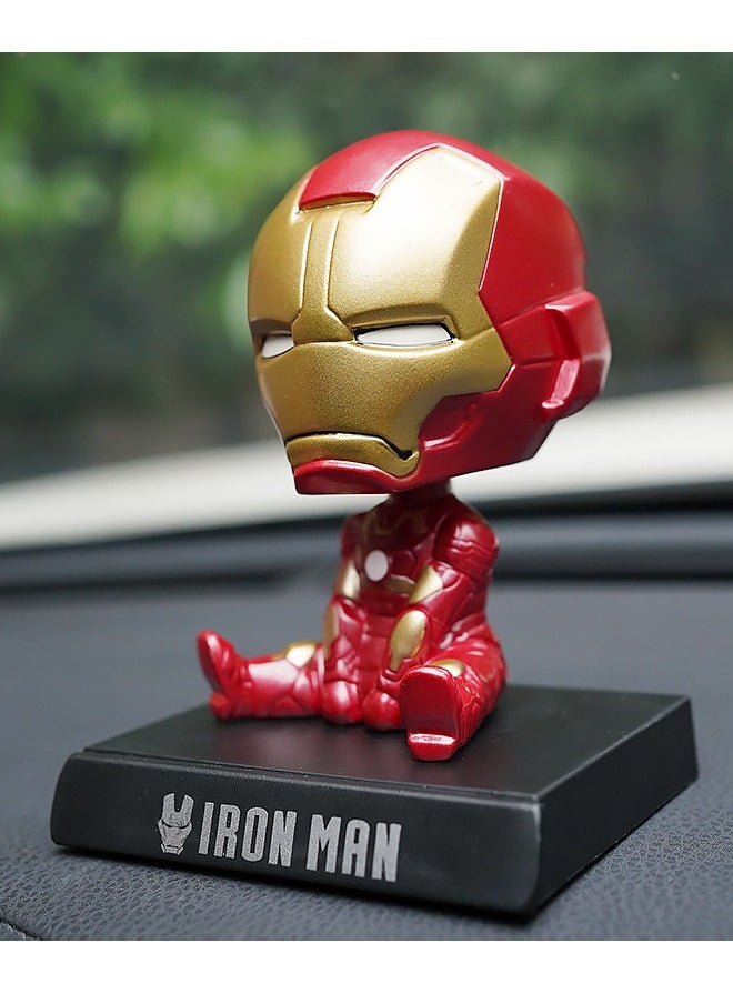 آيرون مان الرجل الحديدي Bobblehead مع قاعدة، تماثيل بوليريسين ممتازة، زخرفة سيارة كرتونية إبداعية للبطل مع حامل هاتف محمول 9*12 سم  - Image 5