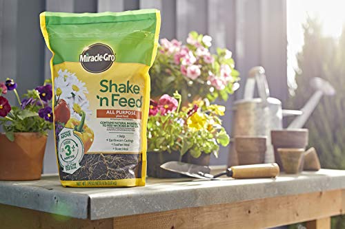 Miracle-Gro Shake 'N Feed All Purpose Plant Food Refill Bags, Plant Fertilizer, 8 lbs. (4-Pack) - Image 2