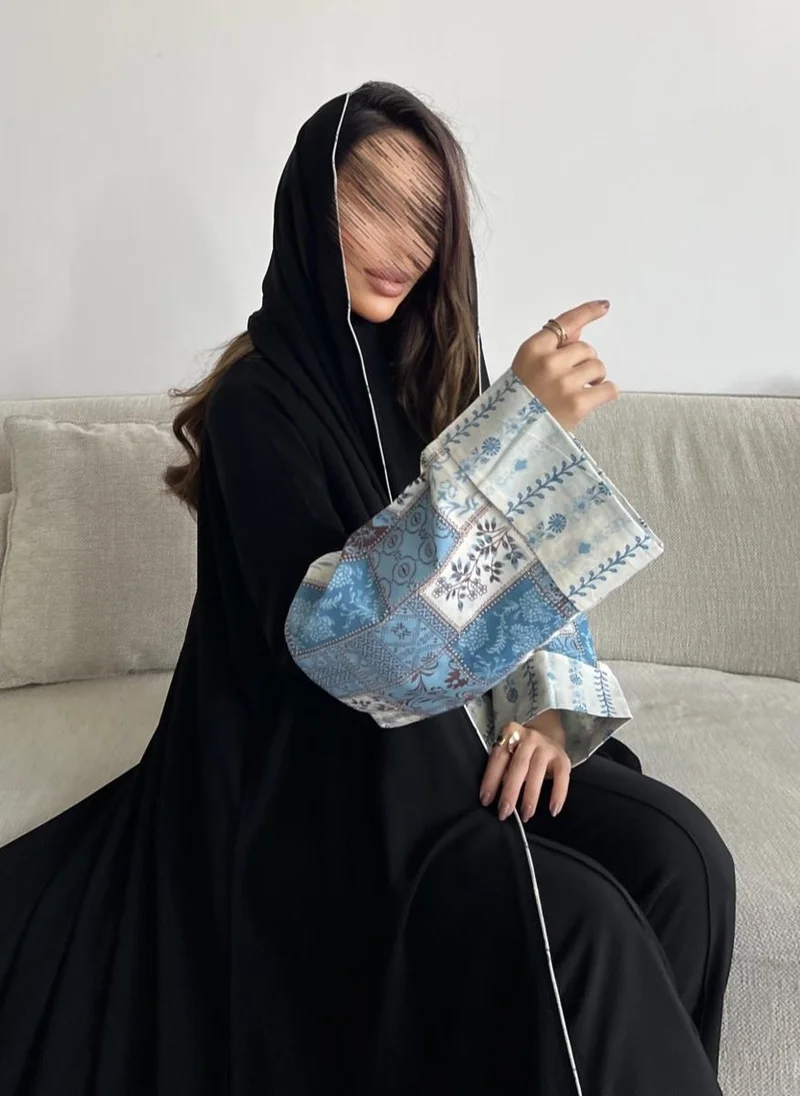 عبايات لوسين عباية كريب ملكي بأكمام قلاب لنن هندي