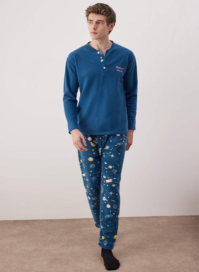 trendyol Indigo Fleece Soft Textured Knitted Pajamas Set - Image 2